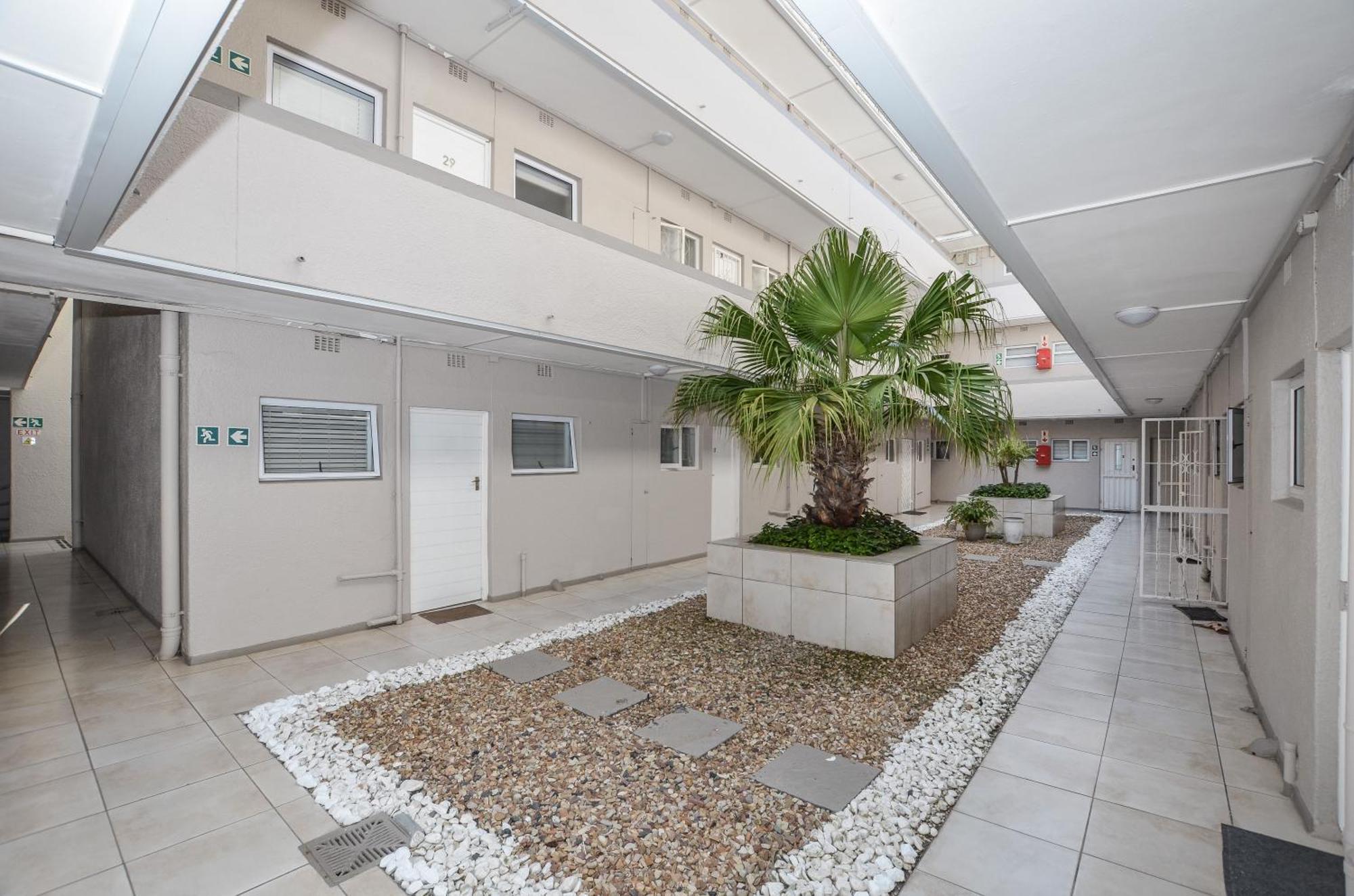29 Sandringham Mouille Point Cape Town