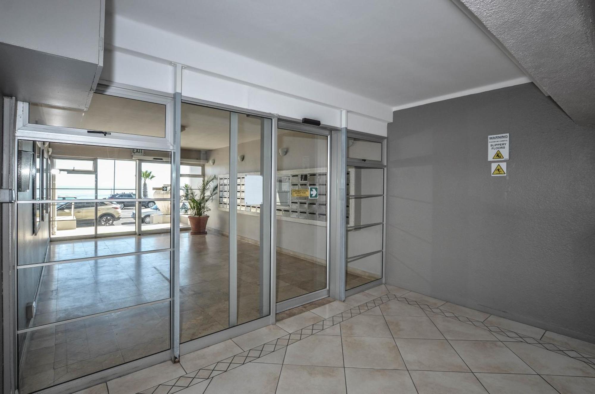 Apartment 29 Sandringham Mouille Point *